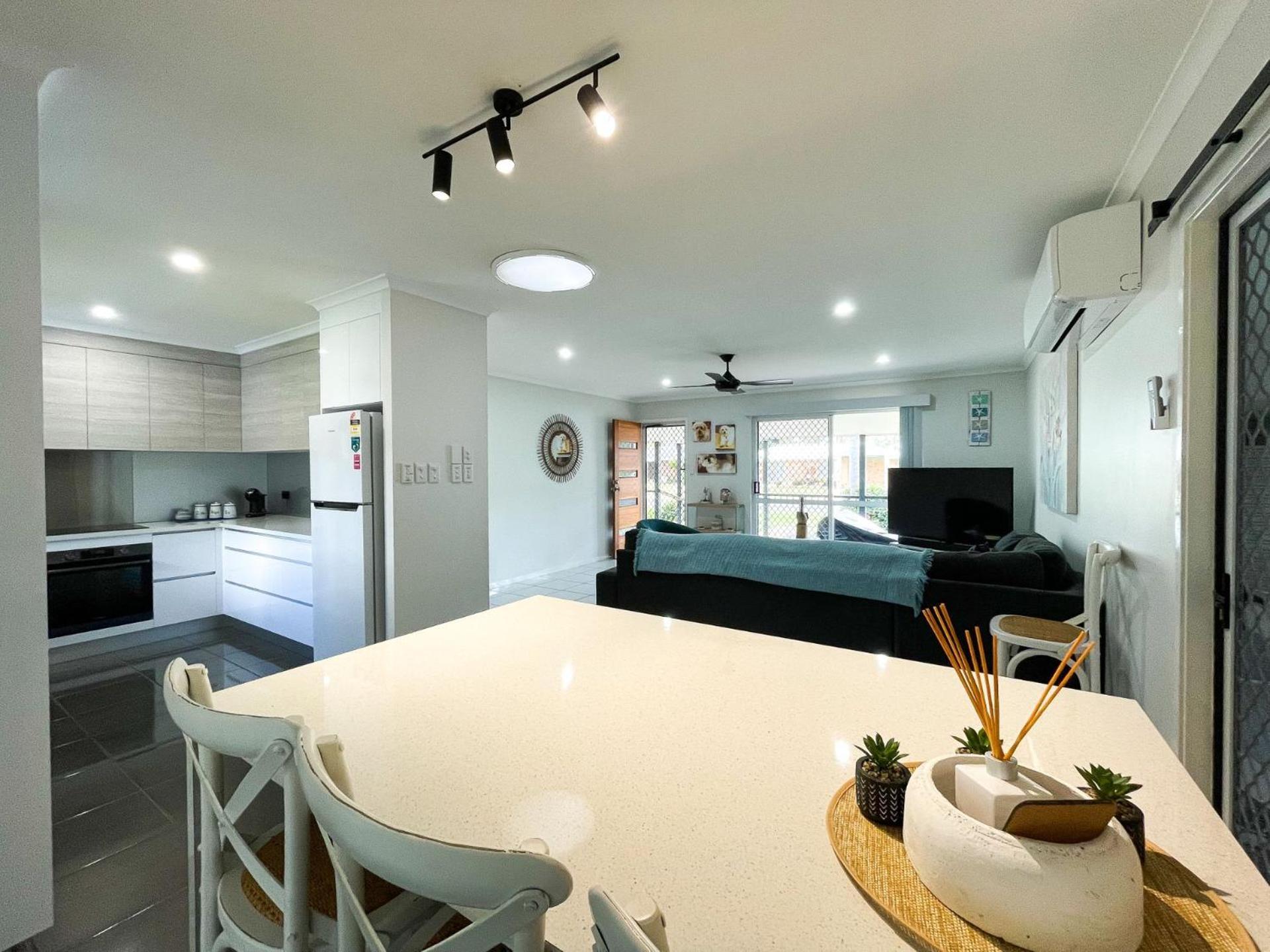 Beach House On Burrum- Close To Beach- 3Br- Wifi-Foxtel Woodgate Eksteriør bilde